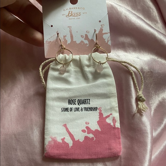 Earrings 💖 - Picture 2 of 5